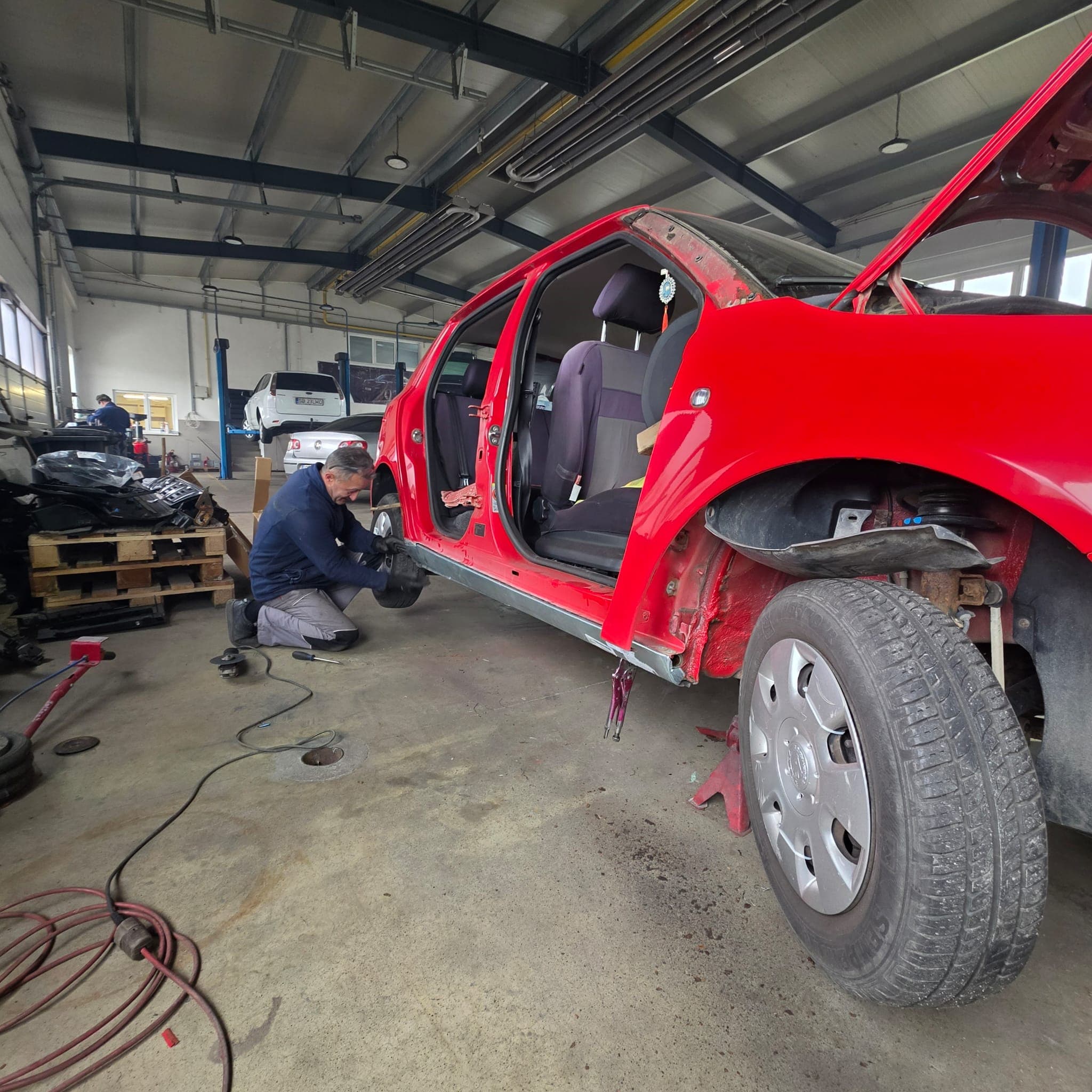 Reparații RCA CASCO Sibiu — tinichigerie și vopsitorie Dr. Auto