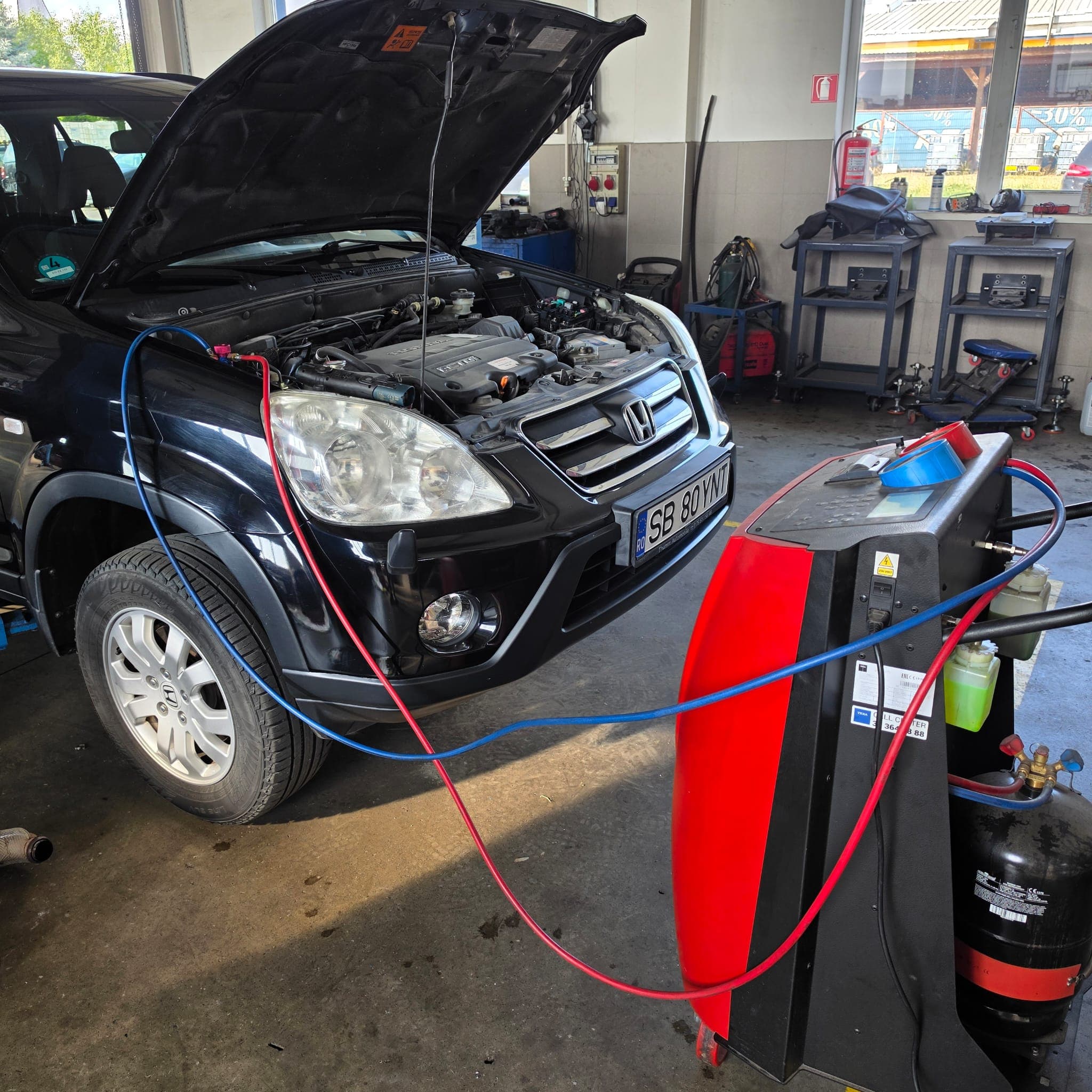 Service AC auto Sibiu — încărcare și test sistem climatizare